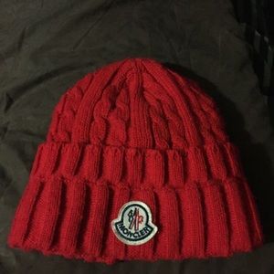 Moncler hat